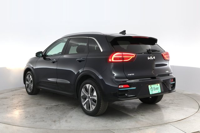 2022 Kia Niro EV — photo 13 of 27