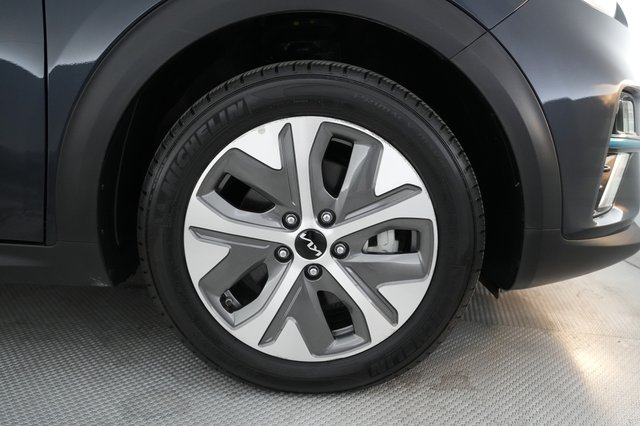 2022 Kia Niro EV — photo 17 of 27