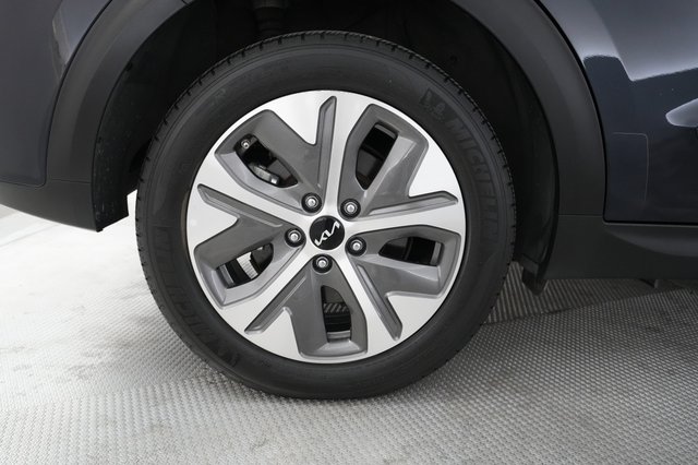 2022 Kia Niro EV — photo 16 of 27