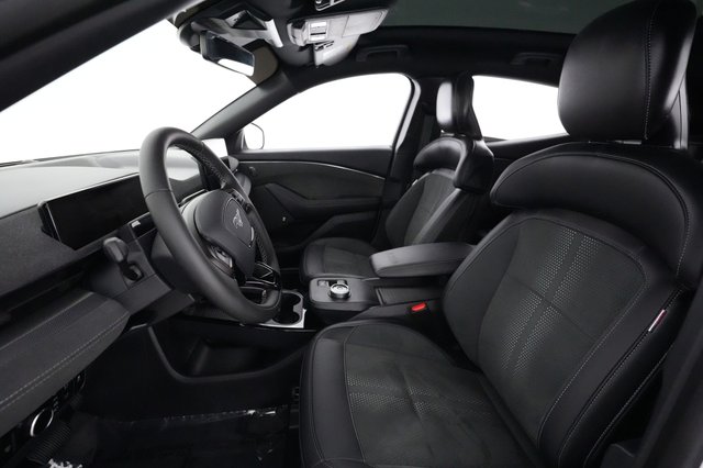 2023 Ford Mustang Mach-E — photo 3 of 24