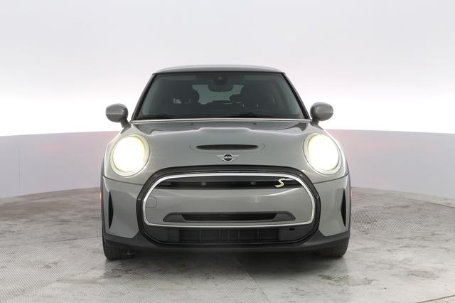 2022 MINI Cooper SE — photo 9 of 18