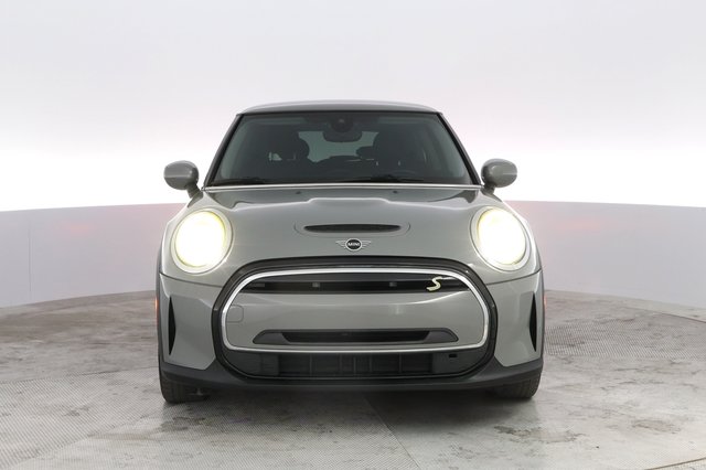 2022 MINI Cooper SE — photo 9 of 18