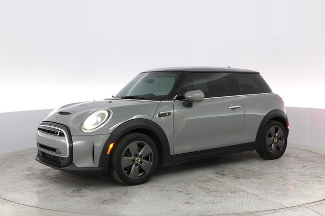 2022 MINI Cooper SE — photo 14 of 18