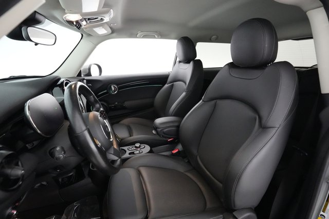 2022 MINI Cooper SE — photo 3 of 18