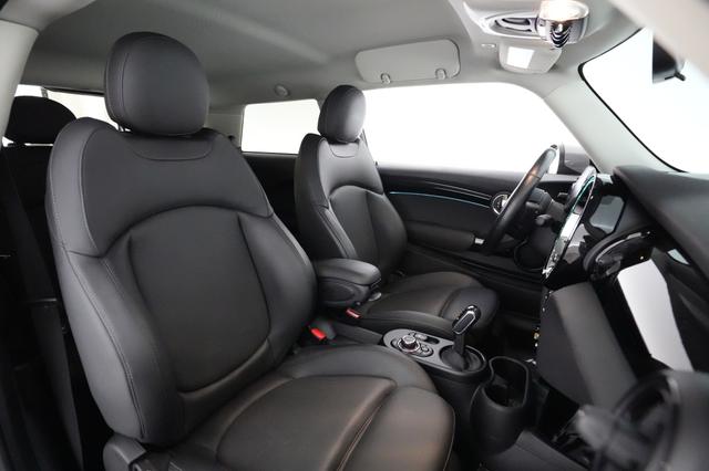 2022 MINI Cooper SE — photo 4 of 18