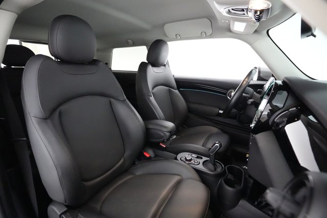 2022 MINI Cooper SE — photo 4 of 18