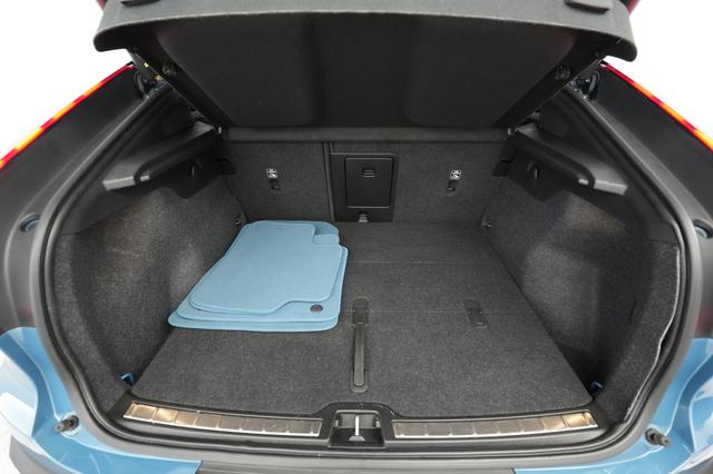2022 Volvo C40 Recharge — photo 6 of 22