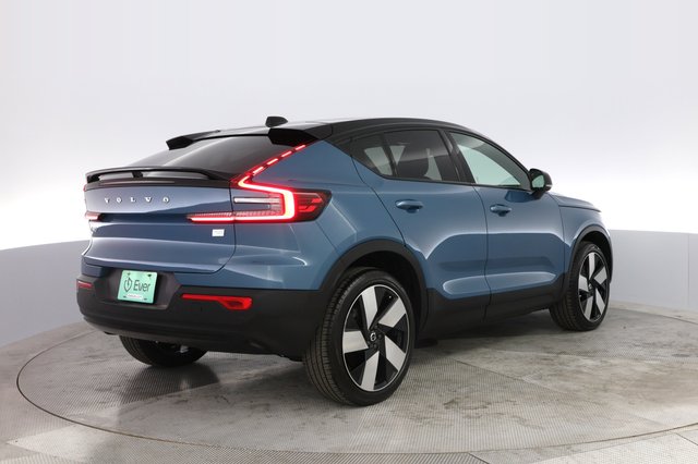 2022 Volvo C40 Recharge — photo 2 of 22