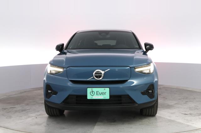 2022 Volvo C40 Recharge — photo 9 of 22