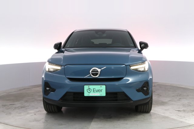 2022 Volvo C40 Recharge — photo 9 of 22