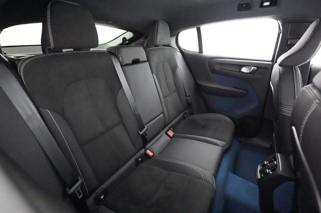 2022 Volvo C40 Recharge — photo 4 of 22