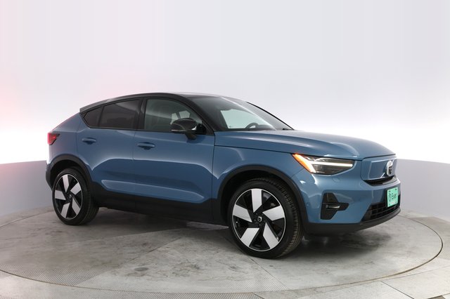2022 Volvo C40 Recharge — photo 11 of 22