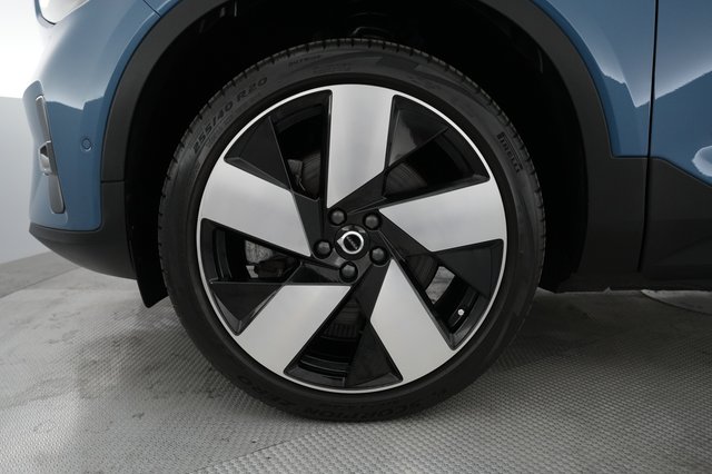 2022 Volvo C40 Recharge — photo 15 of 22