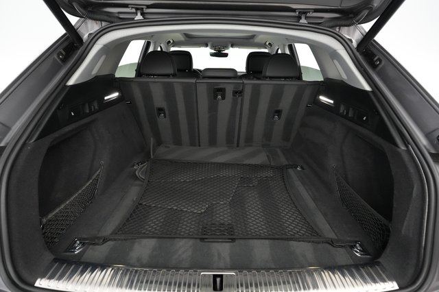 2021 Audi e-tron — photo 6 of 21