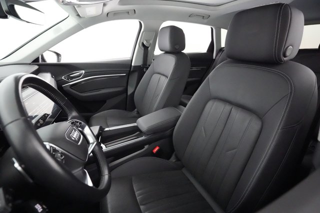 2021 Audi e-tron — photo 3 of 21