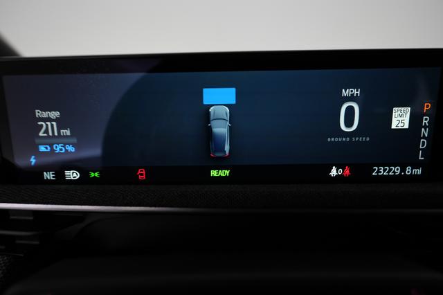 2021 Ford Mustang Mach-E — photo 5 of 22