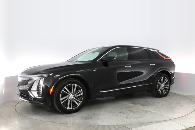 2024 Cadillac LYRIQ — photo 8 of 20