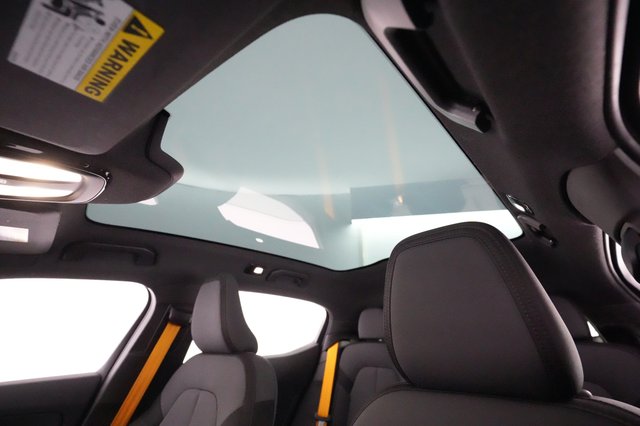 2022 Polestar 2 — photo 23 of 25