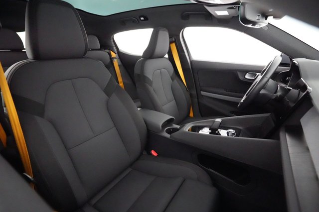 2022 Polestar 2 — photo 18 of 25