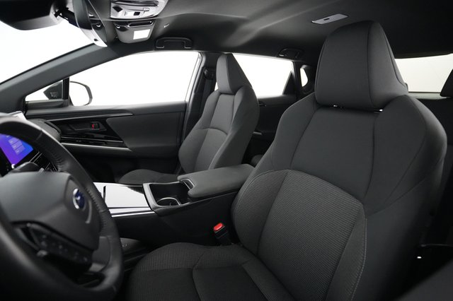 2023 Subaru Solterra — photo 3 of 24