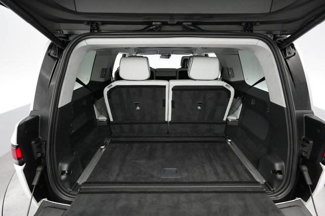 2023 Rivian R1S — photo 23 of 24