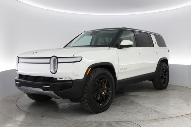 2023 Rivian R1S — VIN 7PDSGABA5PN007984
