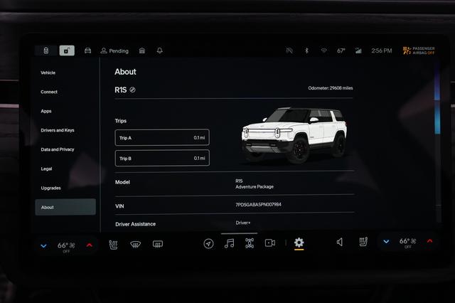 2023 Rivian R1S — photo 5 of 24