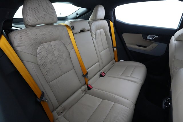 2022 Polestar 2 — photo 4 of 22