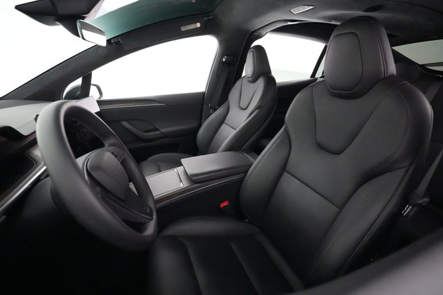 2023 Tesla Model X — photo 3 of 22