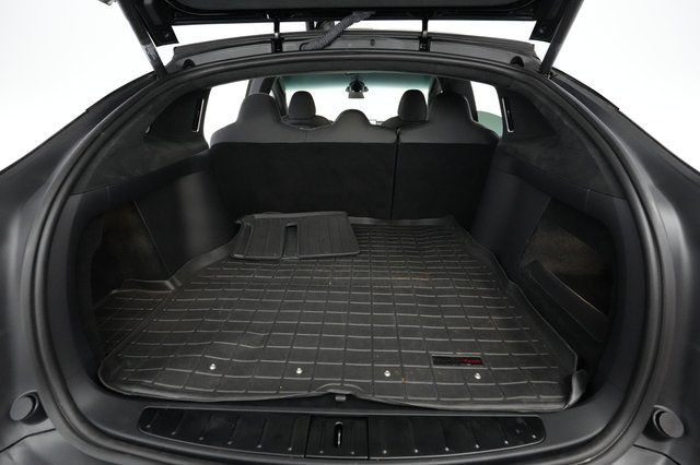 2023 Tesla Model X — photo 6 of 22