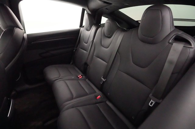 2023 Tesla Model X — photo 19 of 22