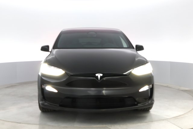 2023 Tesla Model X — photo 9 of 22