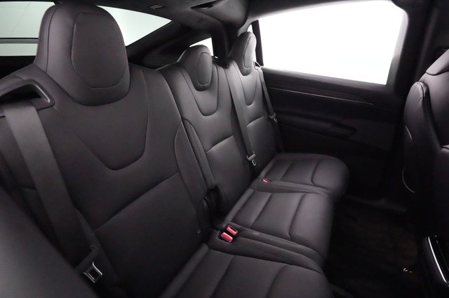 2023 Tesla Model X — photo 4 of 22