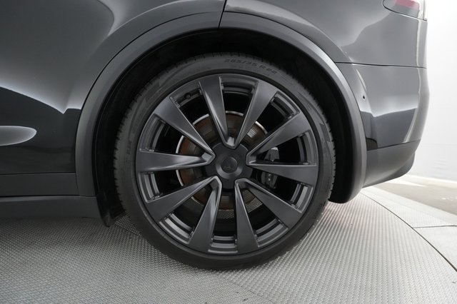 2023 Tesla Model X — photo 15 of 22