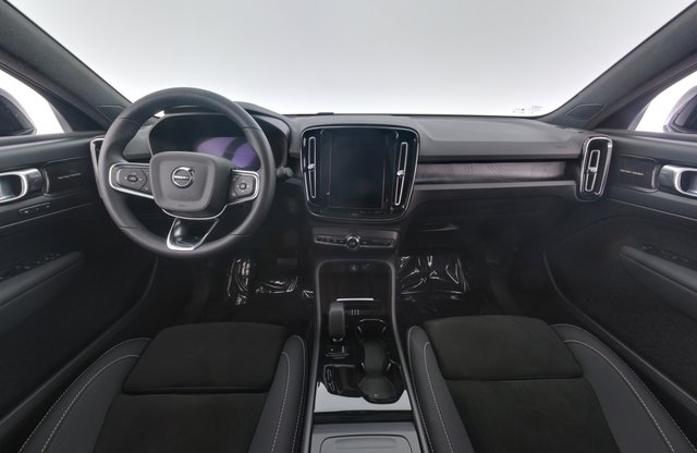 2023 Volvo C40 Recharge — photo 20 of 23