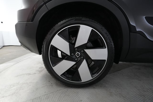 2023 Volvo C40 Recharge — photo 15 of 23