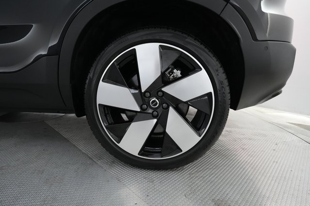 2023 Volvo C40 Recharge — photo 16 of 23