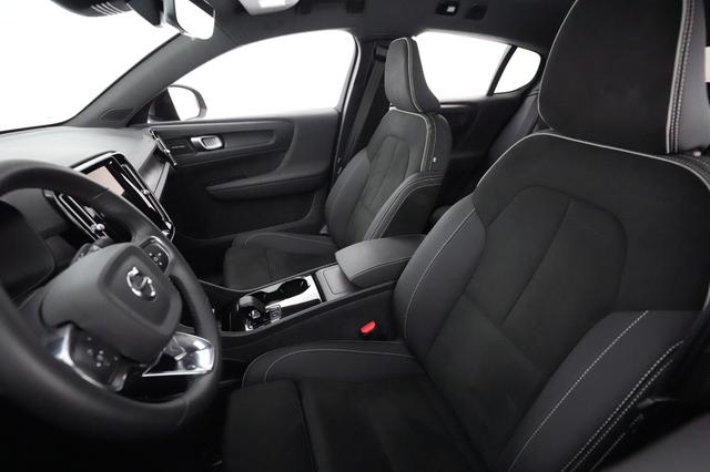 2023 Volvo C40 Recharge