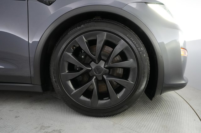 2023 Tesla Model X — photo 17 of 26