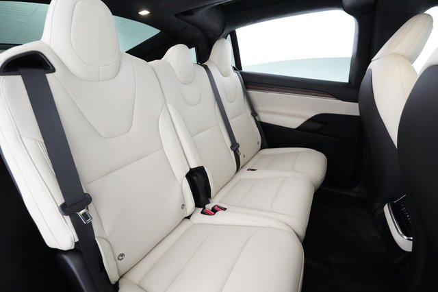 2023 Tesla Model X — photo 4 of 26