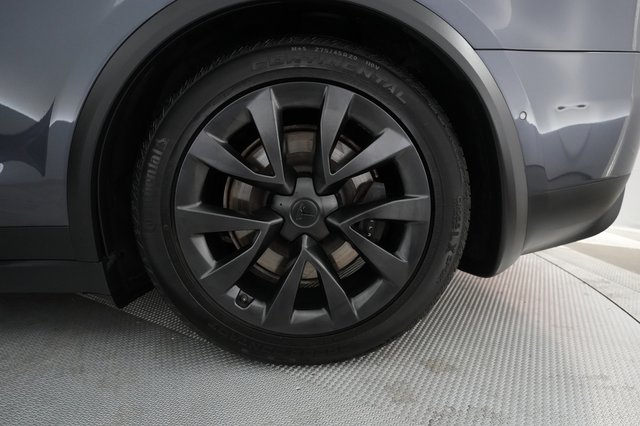 2023 Tesla Model X — photo 15 of 26