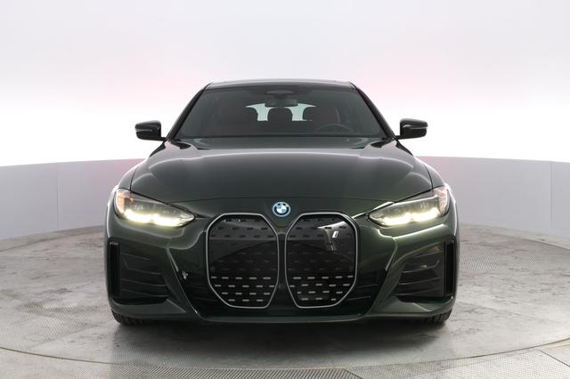 2024 BMW i4 — photo 9 of 24