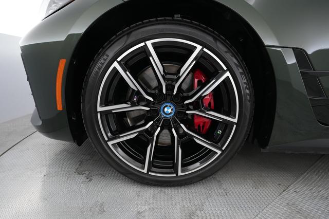 2024 BMW i4 — photo 7 of 24
