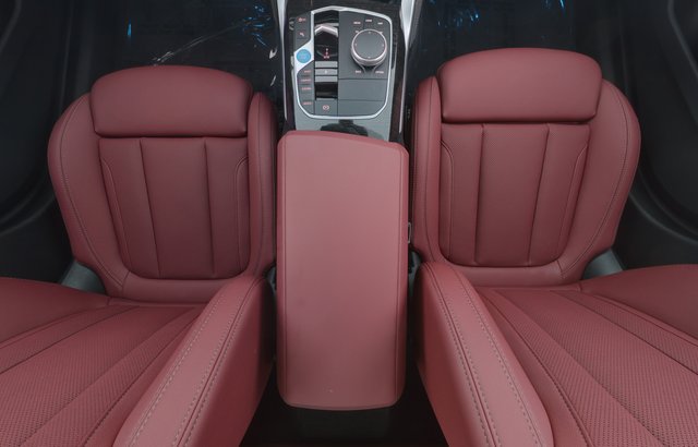 2024 BMW i4 — photo 22 of 24