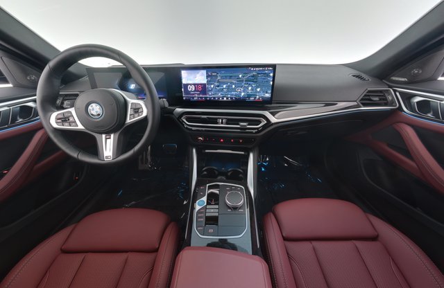2024 BMW i4 — photo 21 of 24