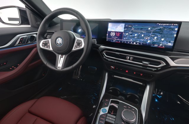 2024 BMW i4 — photo 20 of 24