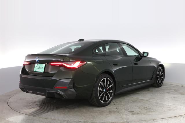 2024 BMW i4 — photo 2 of 24