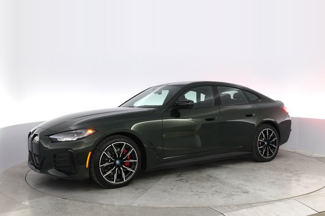 2024 BMW i4 — photo 14 of 24