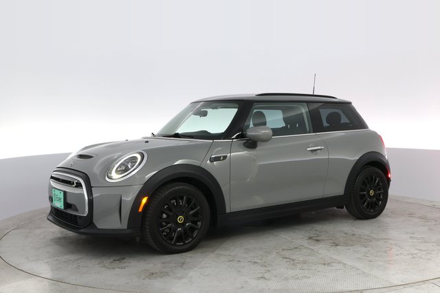 2023 MINI Cooper SE — photo 14 of 18