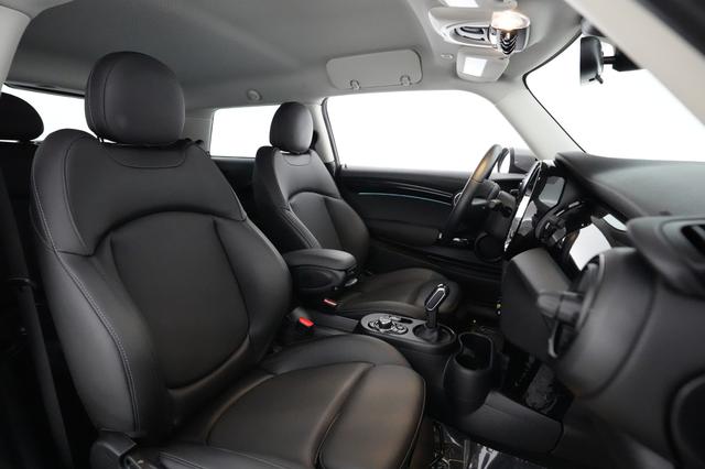 2023 MINI Cooper SE — photo 4 of 18